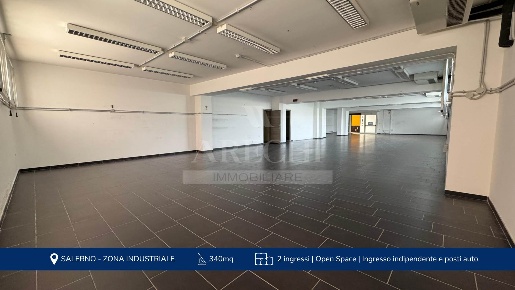 Foto Negozio a Salerno Zona Industriale - San Leonardo di 290 m² in affitto