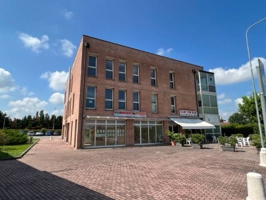 Foto Ufficio a Gattatico di 430 m² con 430 locali in vendita