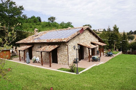 Foto Cessione attività a Gubbio Centro di 307 m² con 10 locali in vendita