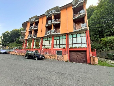 Foto Hotel a Bagnoli Irpino di 2514 m² con 40 locali in vendita