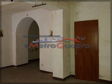 Foto Locale commerciale a Canicattì di 70 m² con 2 locali in vendita