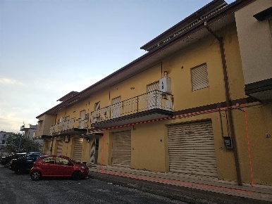 Foto Attività commerciale a Varapodio di 147 m² con 4 locali in vendita
