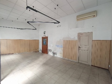 Foto Negozio in VIA MARCHESE SAN GIULIANO, Acireale Centro Storico di 49 m²