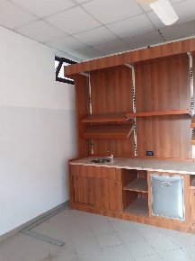 Foto Attività commerciale a San Benedetto Po Centro di 375 m² con 10 locali