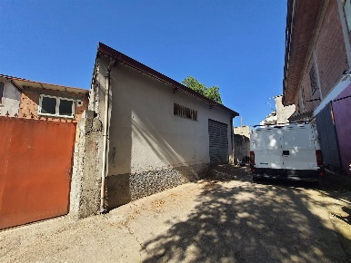 Foto Magazzino in VIA TORRENTE S. NICOLA 8, Taurianova Centro di 80 m²