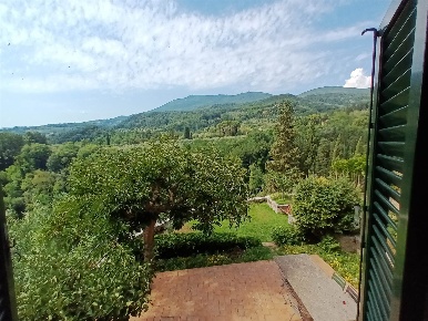 Foto Casa indipendente a Cetona Centro di 120 m² con 9 locali in vendita