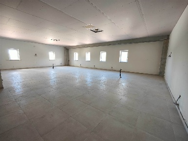 Foto Ufficio a Serino Sala di 340 m² con 3 locali in affitto