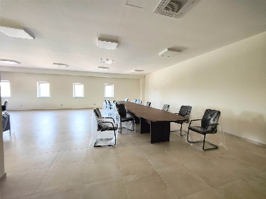 Foto Ufficio a Serino Sala di 340 m² con 3 locali in affitto