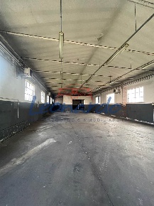 Foto Laboratorio a Piacenza Farnesiana di 825 m² con 5 locali in affitto