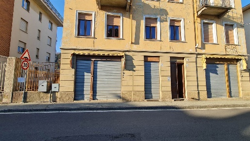 Foto Negozio in Via Della Vittoria  33, Biella Chiavazza di 70 m²