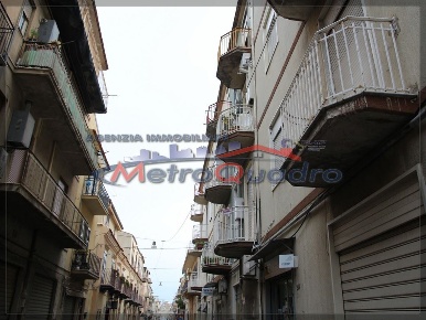 Foto Locale commerciale a Ravanusa di 80 m² in vendita