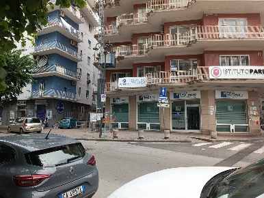 Foto Negozio in Via Settimio Mobilio  11, Salerno Irno - Brignano di 28 m²