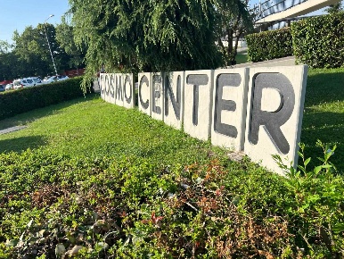 Foto Negozio in via Allende, Sant'Ilario d'Enza Centro di 100 m² in vendita