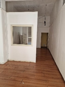 Foto Negozio in Via Dei Vespri 166 166b, Misterbianco Centro di 45 m²