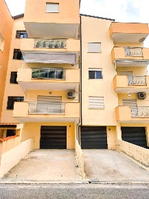 Foto Appartamento a Soverato Soverato Marina di 135 m² con 5 locali