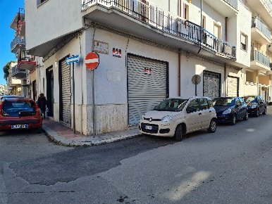 Foto Attività commerciale a Grottaglie di 130 m² in vendita