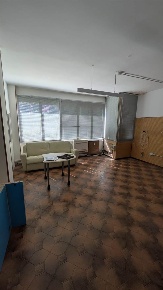 Foto Ufficio a Prato Repubblica di 160 m² con 4 locali in vendita