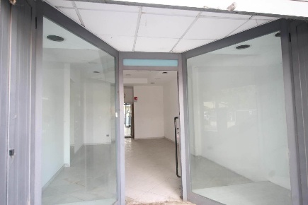 Foto Attività commerciale in via nuova calore 18, Benevento Centro Storico