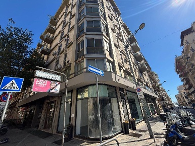 Foto Negozio a Palermo Roma - Cavour di 110 m² con 1 locali in vendita