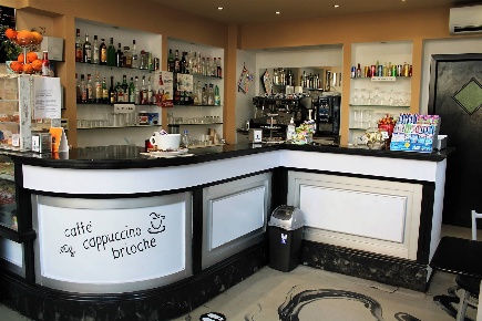 Foto Attività commerciale in Via Gioberti, Vercelli Centro di 40 m²