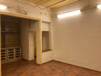 Foto Negozio a Prato Centro Storico - Duomo di 40 m² con 1 locali