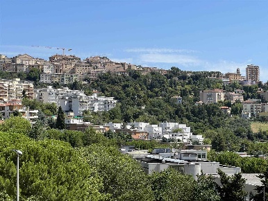 Foto Appartamento a Osimo Centro di 135 m² con 4 locali in vendita