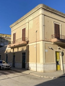Foto Negozio in VIA C BATTISTI 44, San Ferdinando di Puglia di 221 m²