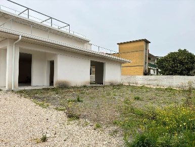 Foto Attività commerciale a Sant'Anastasia Centro di 430 m² in affitto