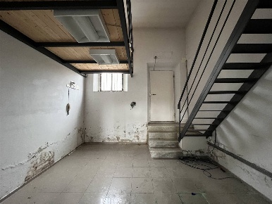 Foto Negozio in via bolognese trespiano, Firenze Bolognese di 34 m²