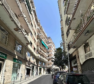 Foto Attività commerciale a Salerno Centro di 55 m² in affitto