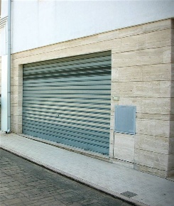 Foto Attività commerciale in VIA CORSICA, Canosa di Puglia Centro di 80 m²