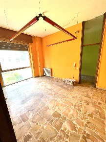 Foto Attività commerciale a Legnano di 89 m² con 3 locali in vendita
