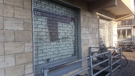 Foto Negozio in Via del Ponte Nuovo, Lastra a Signa di 78 m² con 2 locali