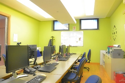 Foto Ufficio in Via Arrigo Boito 2/H, Putignano di 90 m² con 2 locali