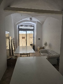 Foto Negozio a Pistoia Piazza della Sala di 30 m² con 1 locali in vendita