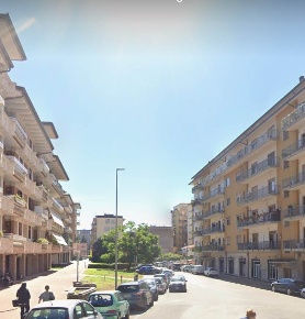 Foto Negozio in vicinanze piazza kennedy, Avellino Centro Storico di 400 m²