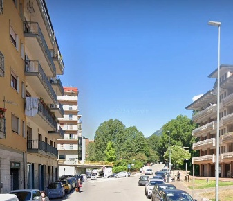 Foto Locale commerciale in vicinanze piazza kennedy, Avellino di 400 m²