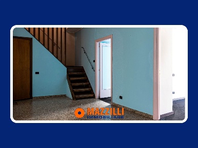 Foto Ufficio in Piazza M. Pagano, Potenza Centro di 90 m² con 4 locali