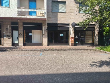 Foto Negozio a Cossato Centro di 120 m² con 2 locali in affitto