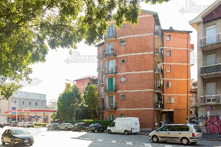 Foto Appartamento in via Rombon 44, Milano Lambrate di 75 m² con 4 locali