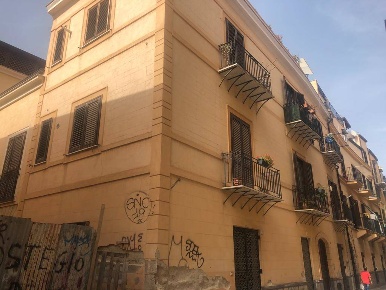 Foto Negozio a Palermo Kalsa di 43 m² con 2 locali in vendita