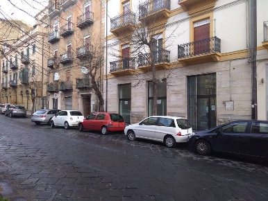 Foto Locale commerciale in Via Redentore 33-25-37, Caltanissetta Centro