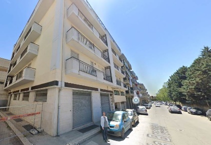 Foto Locale commerciale a Altamura di 400 m² con 4 locali in affitto