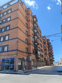 Foto Appartamento in Via Adda, Siracusa Gelone - Cadorna di 190 m²