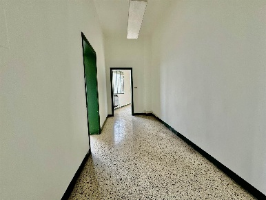 Foto Ufficio in VIA ELETTRICITA', Venezia Marghera - Catene di 121 m²