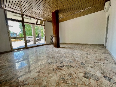 Foto Negozio in piazza Cortina, Spinea Spinea Orgnano di 41 m² con 1 locali