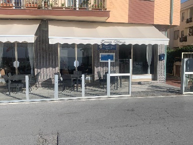 Foto Ristorante a Vallecrosia Centro di 250 m² con 4 locali in vendita