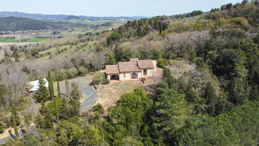 Foto Cessione attività a Montescudaio di 630 m² con 10 locali in vendita