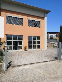 Foto Attività commerciale a Castelfranco Piandiscò Faella di 250 m²