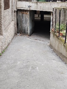 Foto Magazzino in VIA FRANCESCO CRISPI SNC, Savona di 900 m² con 1 locali